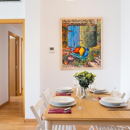 Lovely 2 Bedroom Terrace Wifi Parking Ac Heating Attic Valencia Exteriör bild