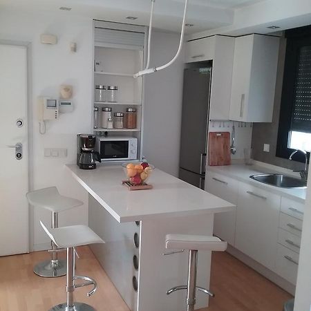 Lovely 2 Bedroom Terrace Wifi Parking Ac Heating Attic Valencia Exteriör bild