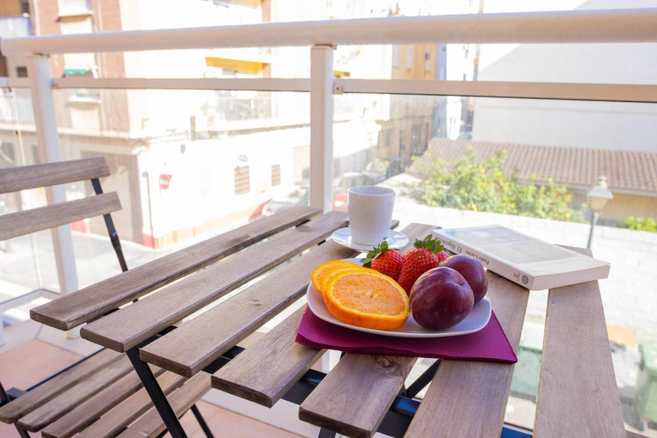 Lovely 2 Bedroom Terrace Wifi Parking Ac Heating Attic Valencia Exteriör bild