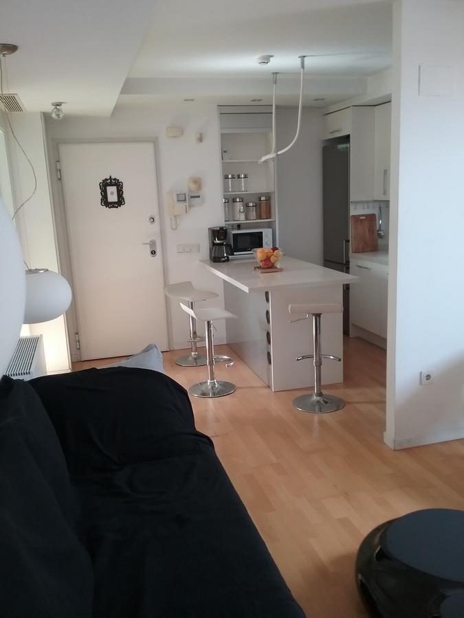 Lovely 2 Bedroom Terrace Wifi Parking Ac Heating Attic Valencia Exteriör bild